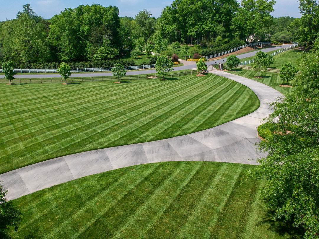 Lawn Service Clarksville | Classic Southern Lawns